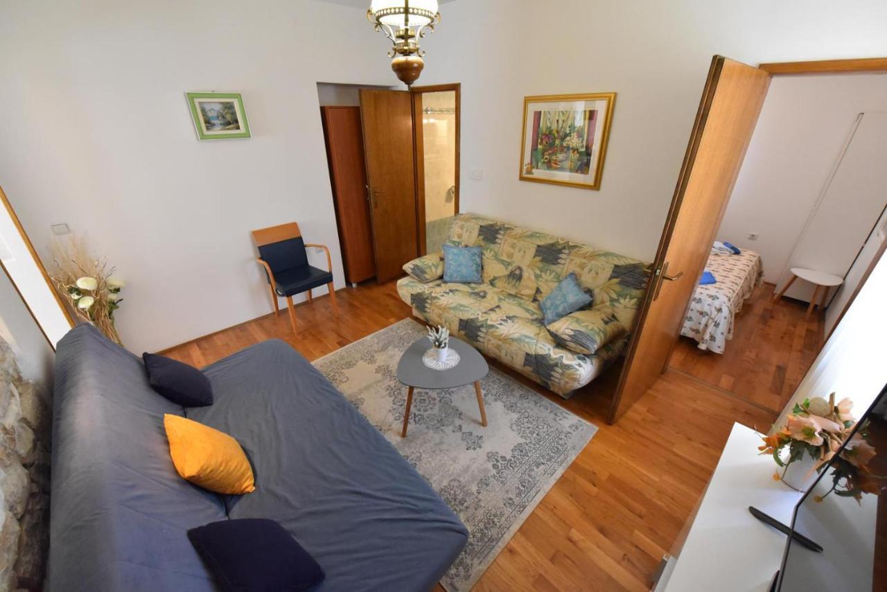 Apartment Nona Tar-Vabriga Esterno foto