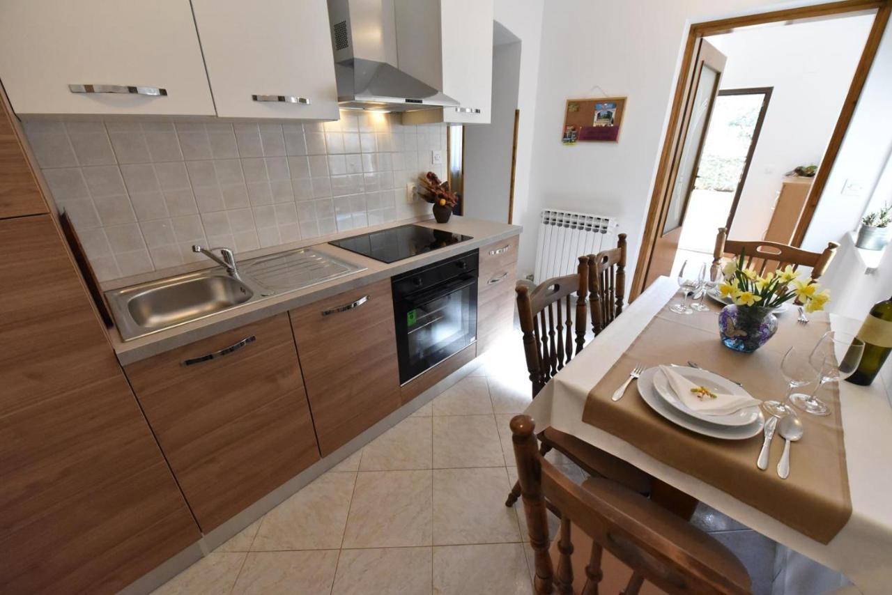 Apartment Nona Tar-Vabriga Esterno foto