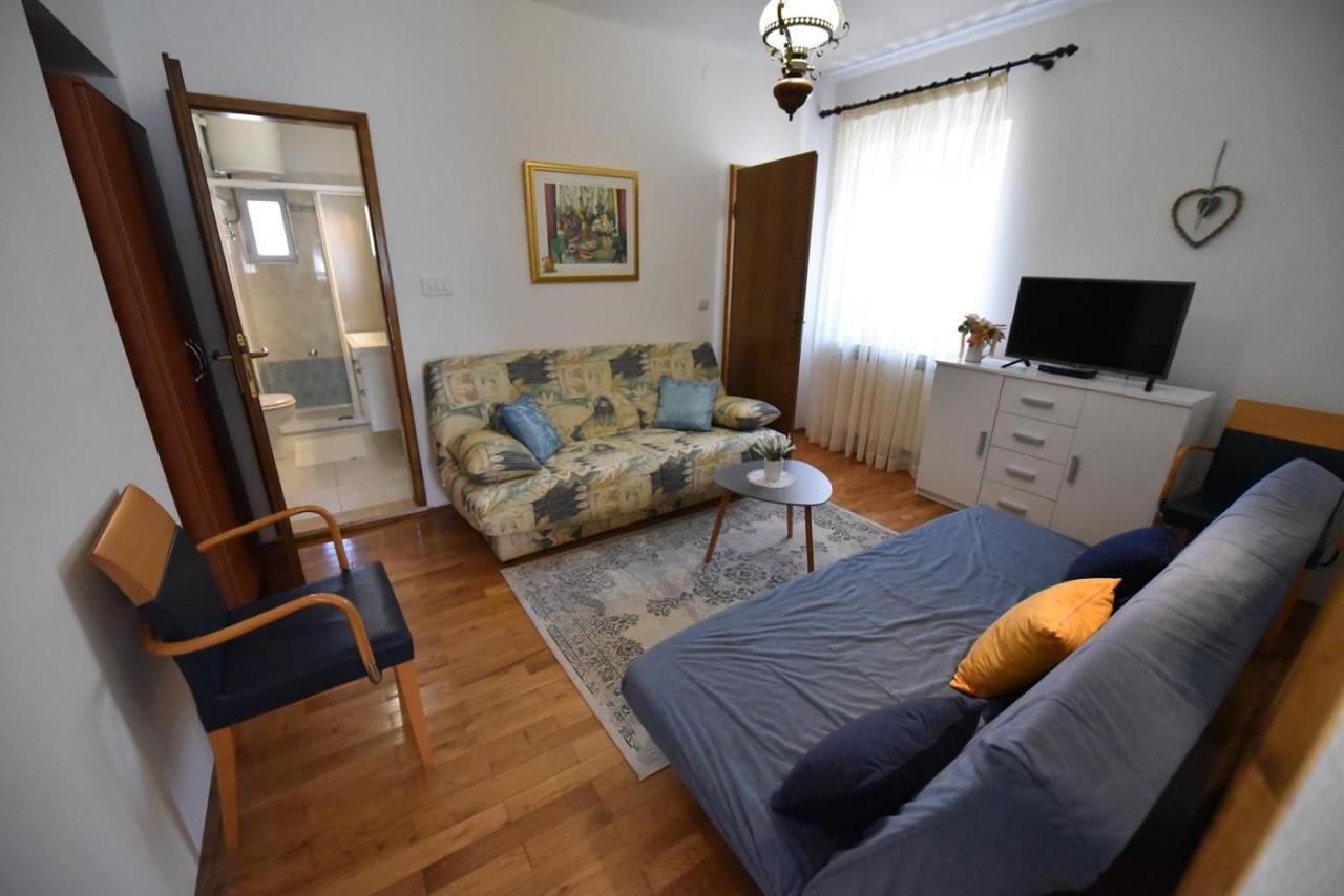 Apartment Nona Tar-Vabriga Esterno foto